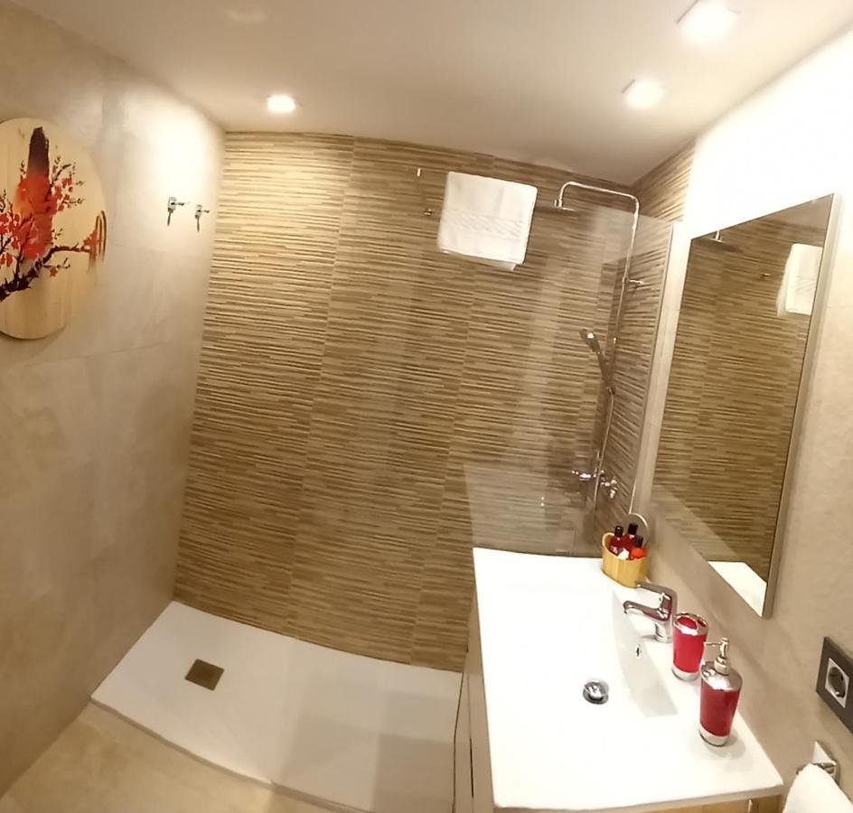 Apartamento Cinema Apartment โอเบียโด ภายนอก รูปภาพ