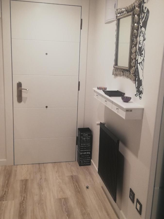 Apartamento Cinema Apartment โอเบียโด ภายนอก รูปภาพ